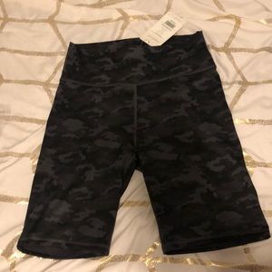 Fabletics Camo High Waisted Shorts Size Large